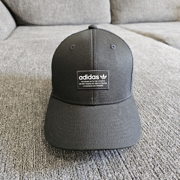 Adidas Unisex Snapback Mesh Trucker Style Hat - Picture 1 of 6